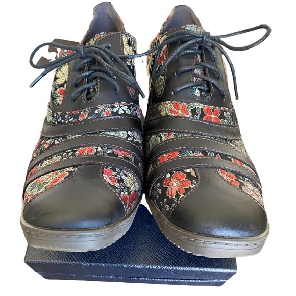 Socopy Retro Vintage Style lace Up Flower Embroidered Fabric Leather Heeled Shoe - Picture 14 of 16